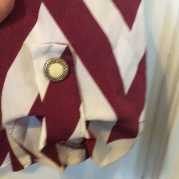 Francesca’s Maroon and White Chevron Blouse - Picture 3 of 5